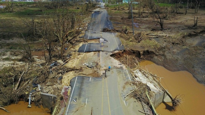 Senadores demÃ³cratas piden a Trump ley de Guerra FrÃ­a para Puerto Rico por MarÃ­a