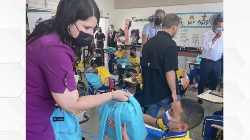  Senadora Hau anuncia expansi&oacute;n de iniciativa educativa en municipios del distrito de Guayama 