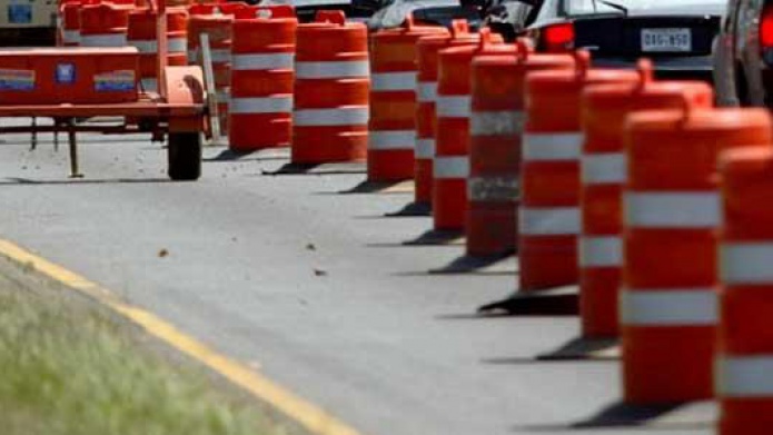 TRABAJOS EN CARRETERAS 
DURANTE ESTE FIN DE SEMANA 
