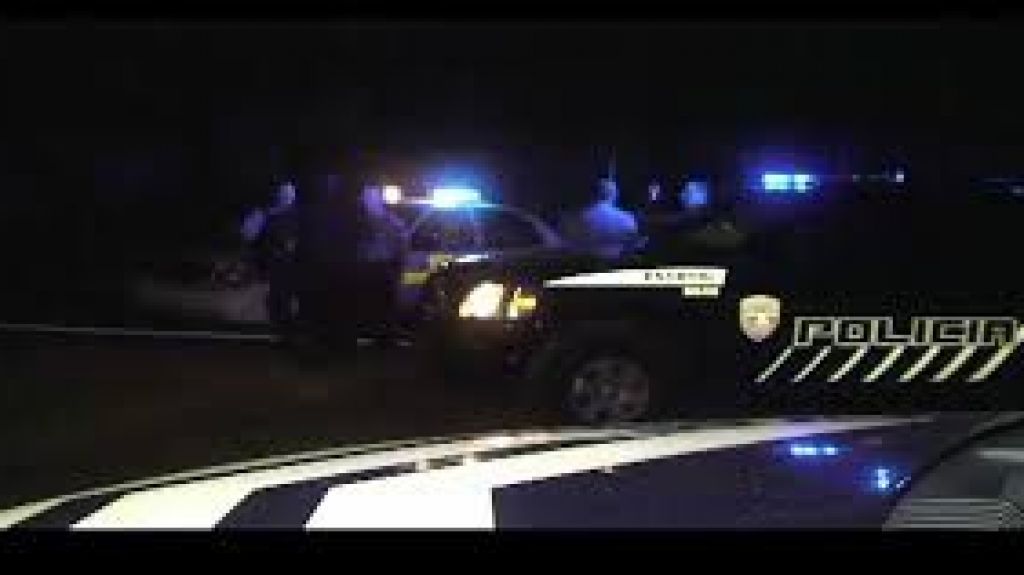  Un polic&iacute;a y un menor herido en Carolina, el menor conduc&iacute;a un auto rebas&oacute; una luz roja y choc&oacute; la patrulla 