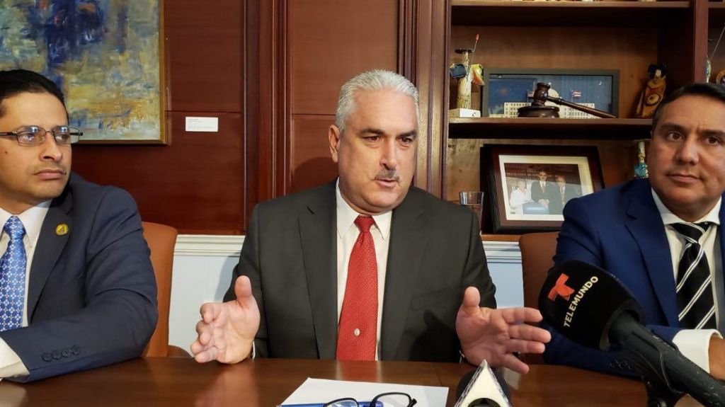  Thomas Rivera Schatz: &ldquo;El fundador de mi partido Luis Ferr&eacute; fundaba municipios, no cerraba municipios&rdquo; 