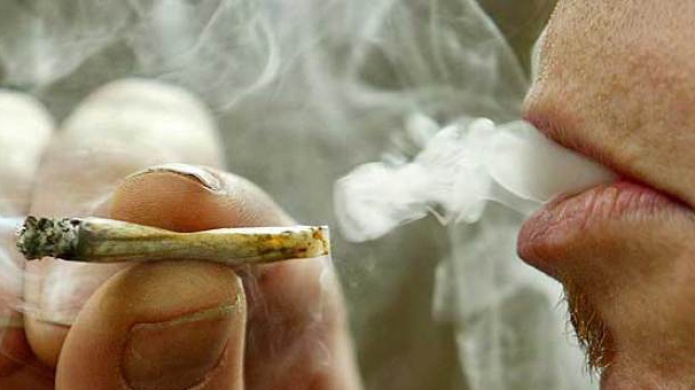 Consumo excesivo de marihuana podrÃ­a âvolver gaysâ a los hombres, segÃºn mÃ©dico mexicano